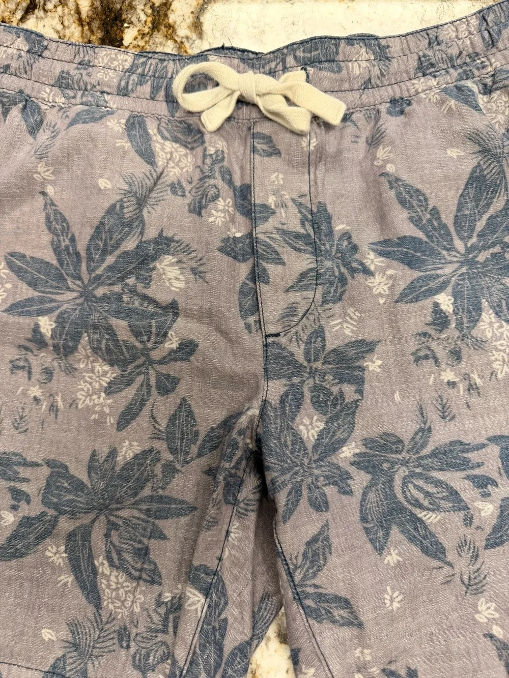 Goodfellow & Co. 100% Cotton Gray & Blue Floral Mens Size Medium Shorts